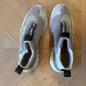 Men’s - Nike Space Hippie 02 "Grey Volt" - sneakers size US10.